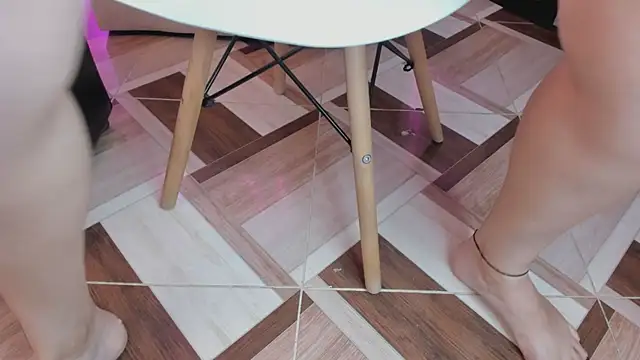 Sala de chat ao vivo de miaapril
