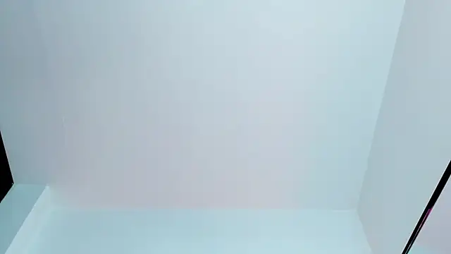 miaapril's Live Chat Room