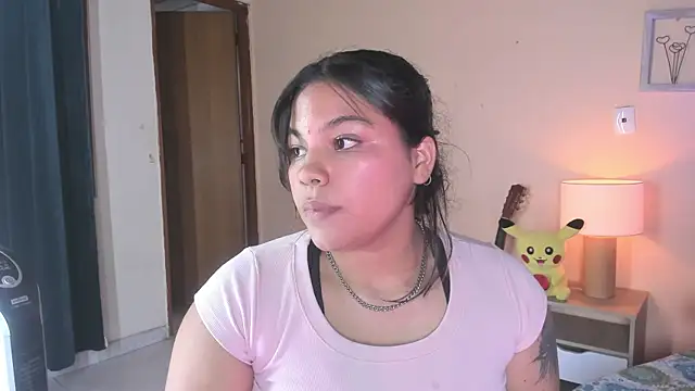 naomy_ruiz_ live-chat rom