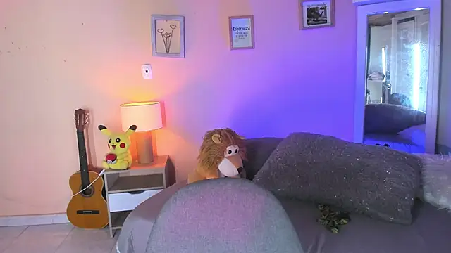 naomy_ruiz_ Cameră chat live