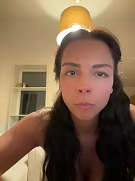 SweetLillySugar_'s Live Chat Room