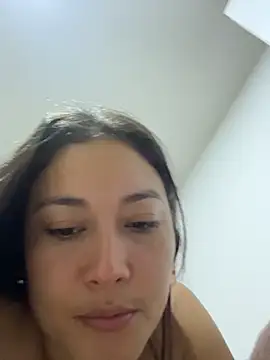 Chat ao vivo de Tatiana123_