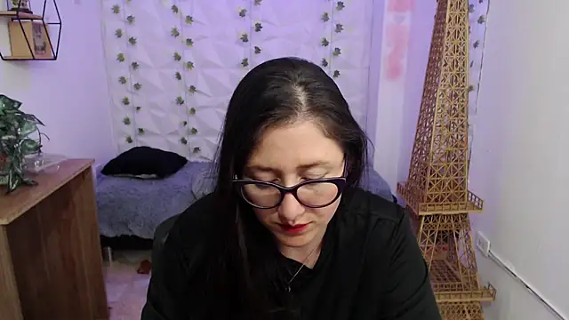 Nicolle_silvan Live chat-huone