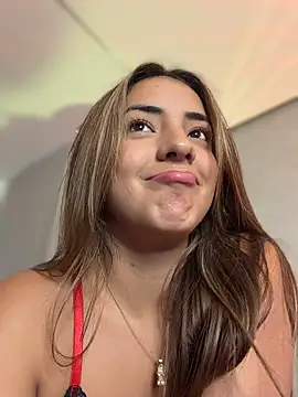 Bella-Saint – live chatrum