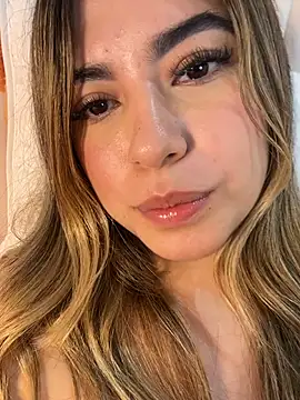 Vicky_Rico_ Ruang Obrolan Langsung