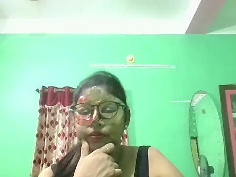 Chat ao vivo de Kavya17