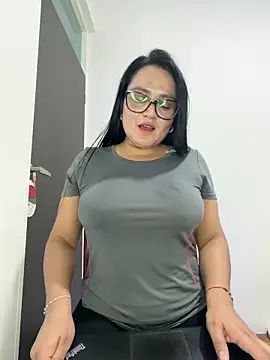 Sala de chat en directo de rousee69_