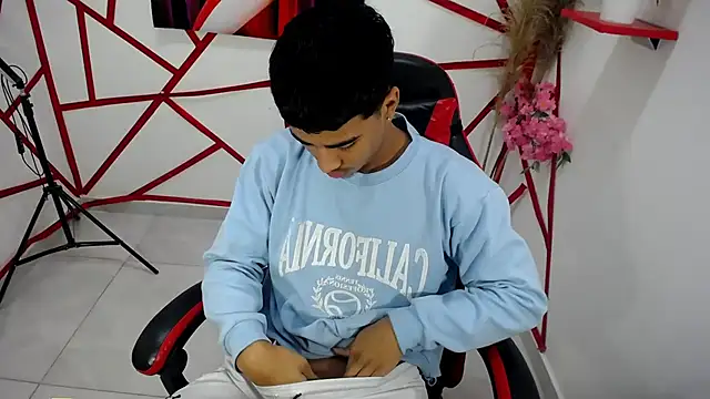 oliver-parker live sex-cam show