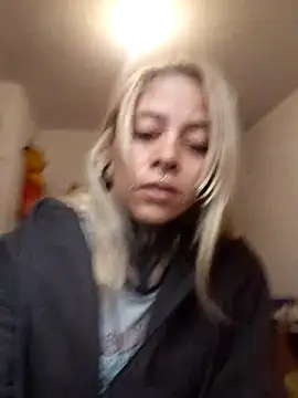 sofigirlgold élő chatszobája