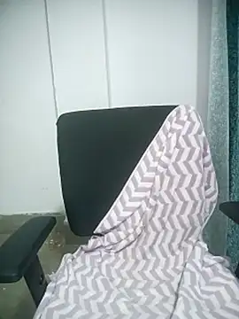 Chat soba uživo modela lushi_ji