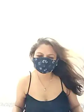 hot_kiran2000 Adlı Modelin Canlı Sohbet Odası