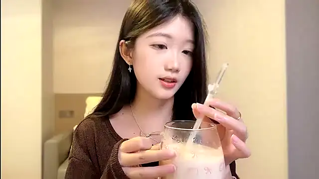 yangyang-107n Live chat-huone