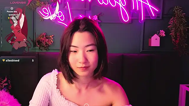 Sala de chat ao vivo de Runi_Asian