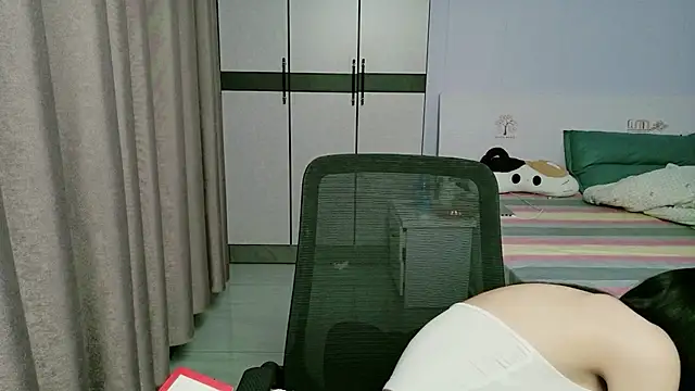 xiaoxiaoyu030 Adlı Modelin Canlı Sohbet Odası