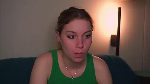 Sairallyn Adlı Modelin Canlı Sohbet Odası
