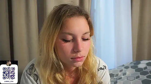 Živá chatovací místnost Sairallyn