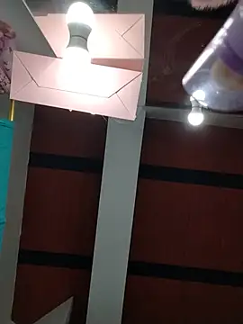 Mia_Collings1のライブチャットルーム