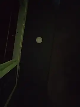 Mia_Collings1 élő chatszobája