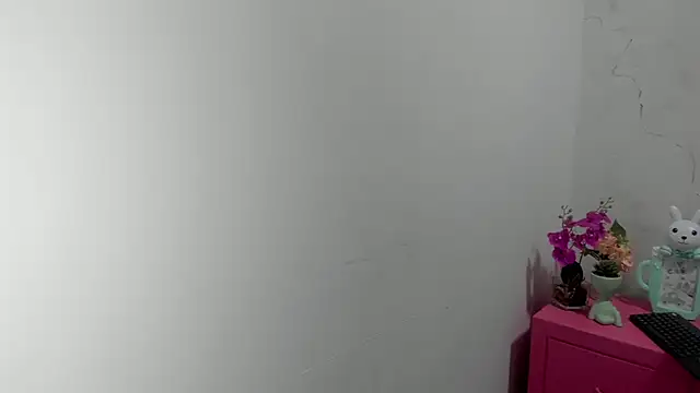 חדר צ'אט בשידור חי של Amber_Kiss__