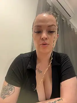 WaitingLucian Live chat-huone