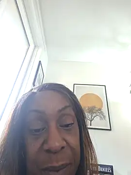 Živá chatovací místnost EbonyBlue-x