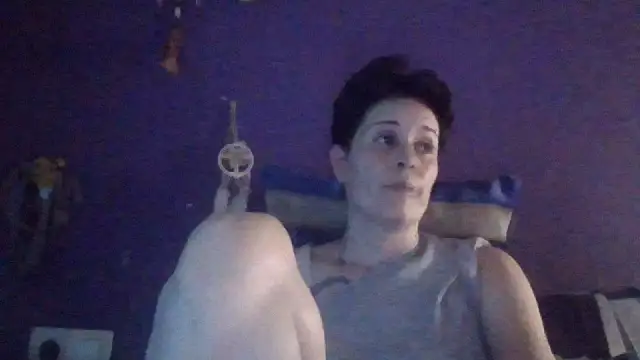 Estrella_40 Live Chatraum