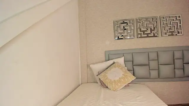 ห้องแชทสดของ luna25__