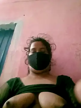 HOT__SANIYA140's Live Chat Room