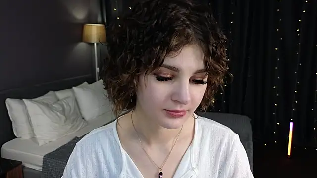 Kira__Fluffy Live chatroom