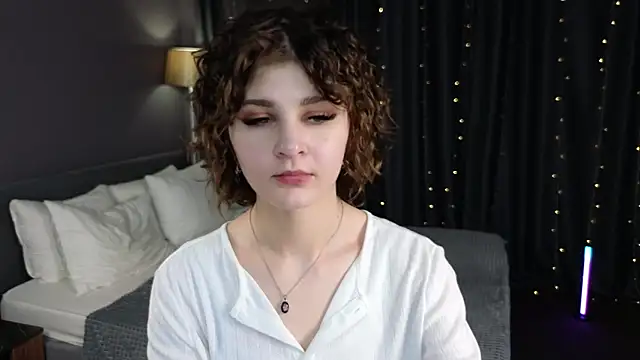 Kira__Fluffy live-chat rom