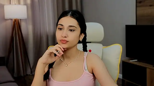 חדר צ'אט בשידור חי של honeylanaa