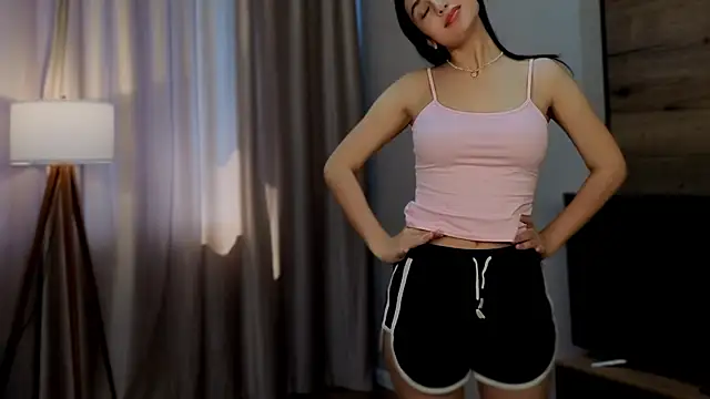 honeylanaa Adlı Modelin Canlı Sohbet Odası