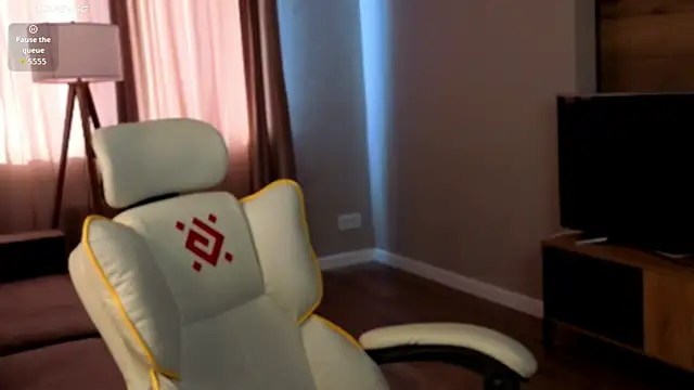 Živá chatovací místnost honeylanaa