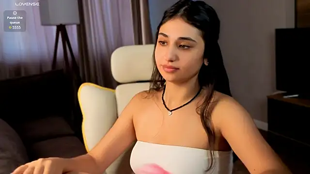 Živá chatovací místnost honeylanaa