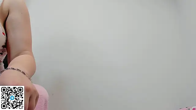 Mary_F0x's Live Chat Room