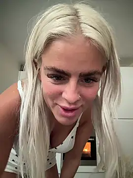 Blondiepeachx: онлайн-чат