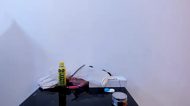 Amapolaa1 Adlı Modelin Canlı Sohbet Odası