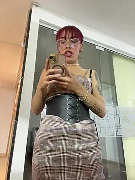 חדר צ'אט בשידור חי של MeraSecretXXX