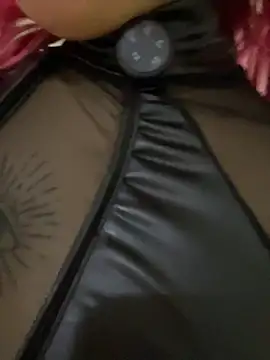 Phòng Chat Trực Tiếp MeraSecretXXX