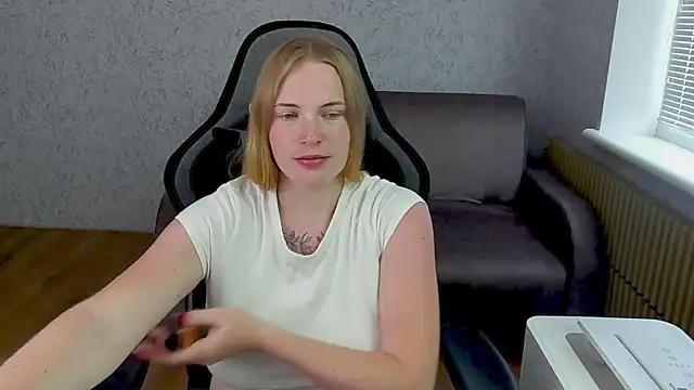 חדר צ'אט בשידור חי של NikkyReyyy