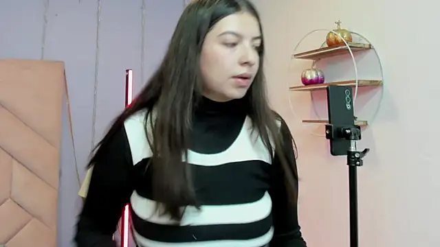 Živá chatovací místnost Sara_Deen