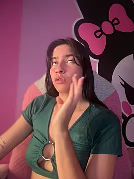 Stefany_LS' Live Chat Room