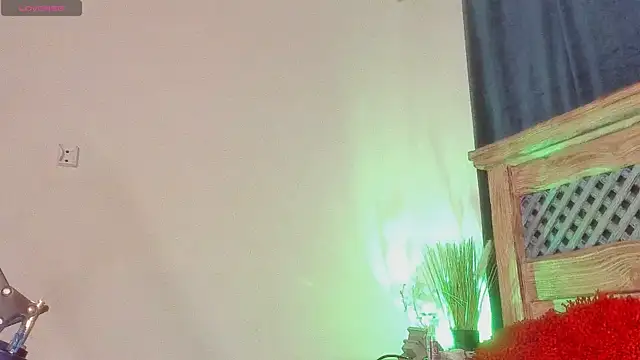 EmmaEbony1 Live chatroom