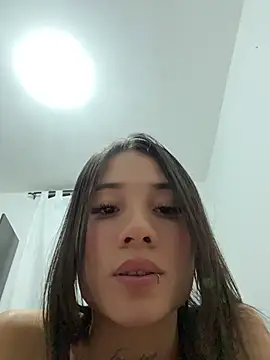 Živá chatovací místnost Miah_Carter
