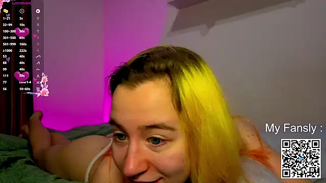 Emilya201 чат на живо