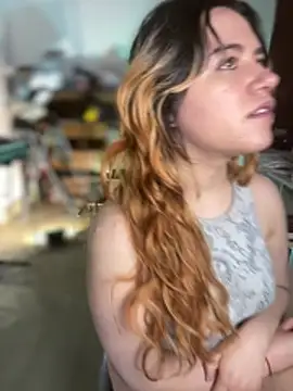 NikkiNix's Live Chat Room
