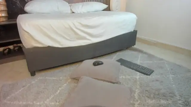 Živá chatovací místnost carla_smellie
