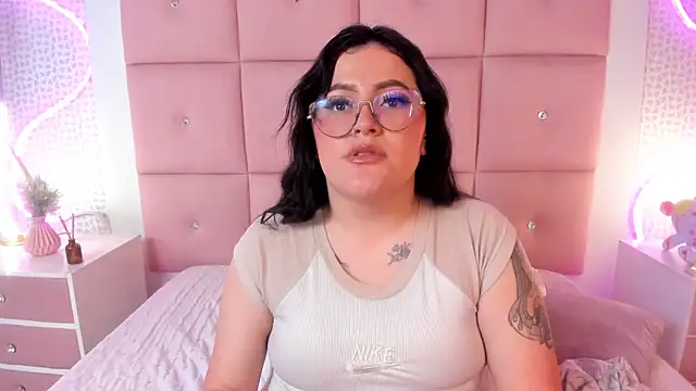 EMILYCARTERMD чат на живо