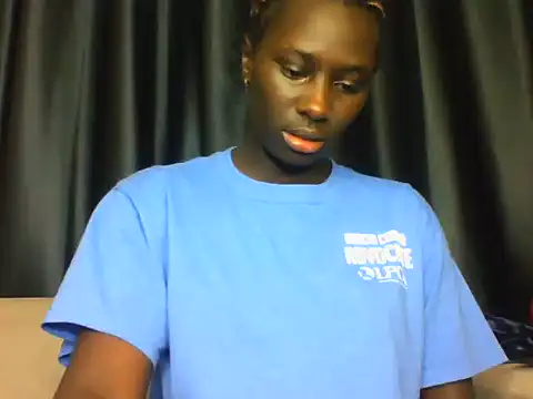 Sexxy_Melany_'s Live Chat Room