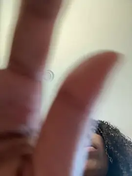חדר צ'אט בשידור חי של ama_dream